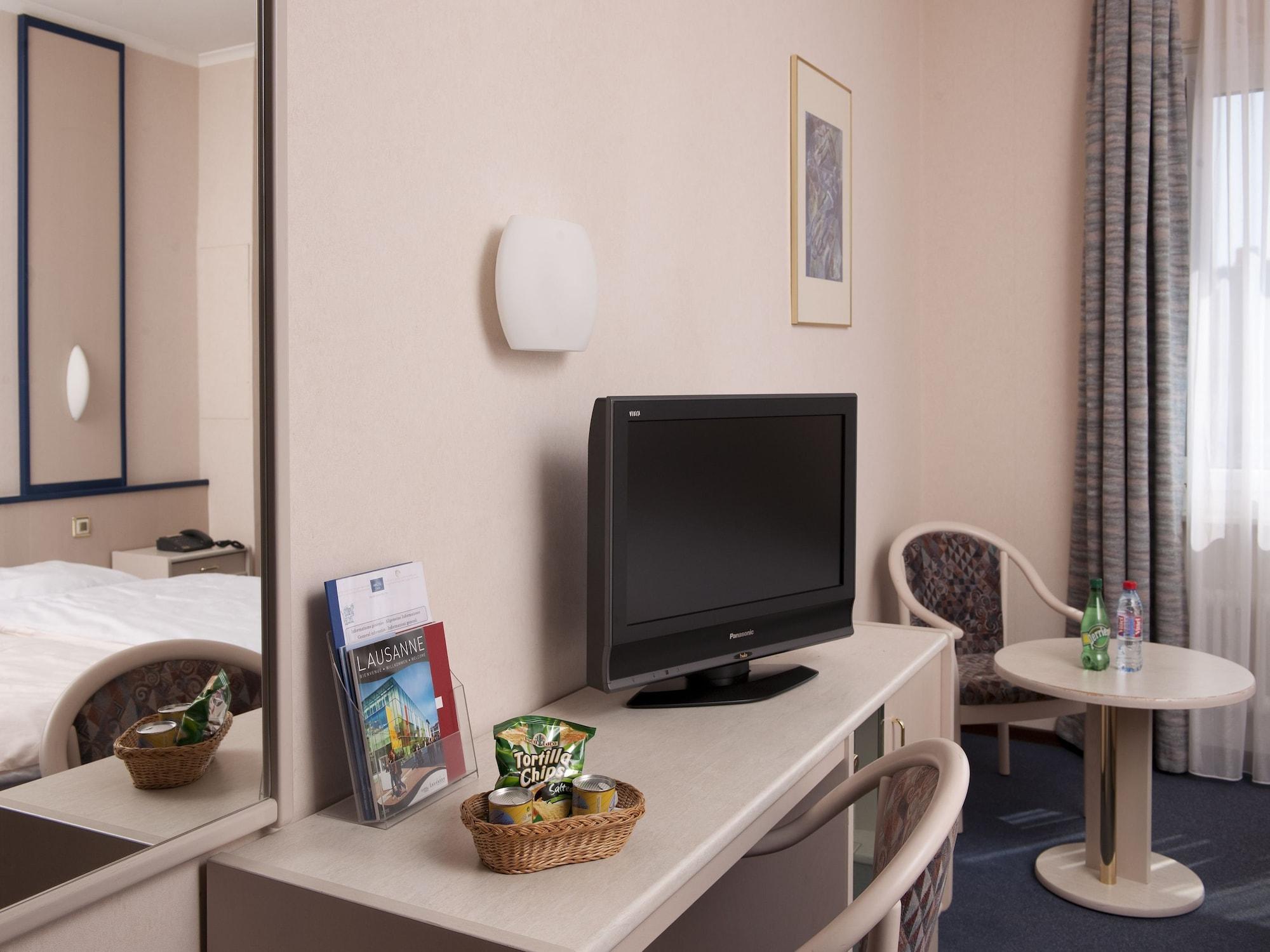 Hotel Crystal Лозанна Екстер'єр фото