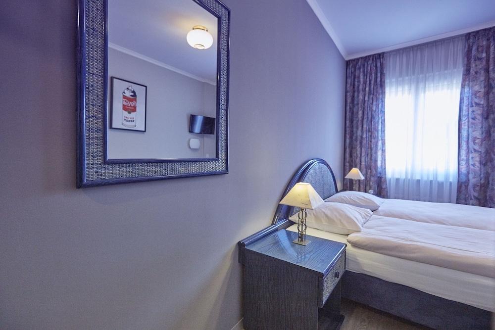 Hotel Crystal Лозанна Екстер'єр фото