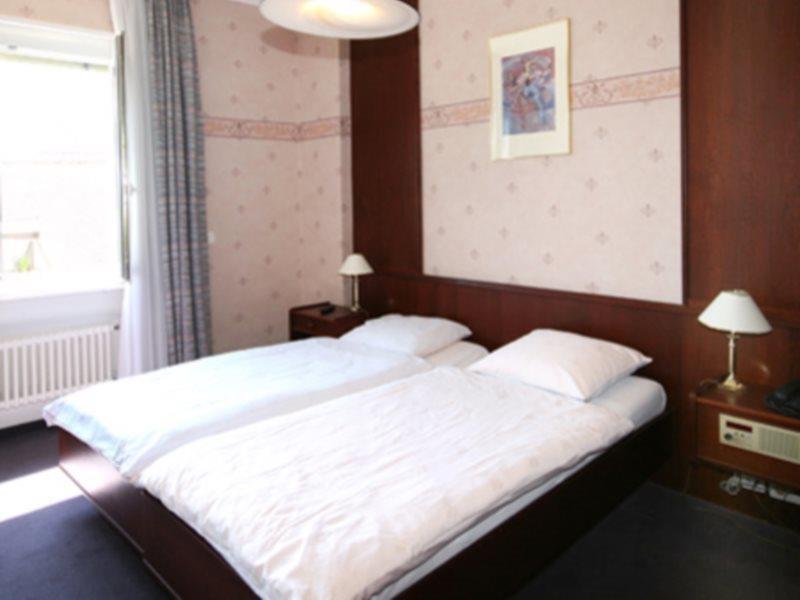 Hotel Crystal Лозанна Екстер'єр фото